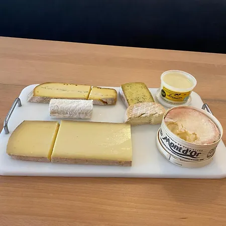 Отель Du Chateau De Joux 3*